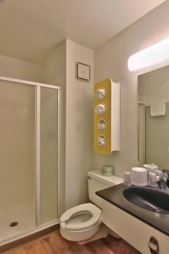 Motel 6-Woodland CA Sacramento Airport - image 8