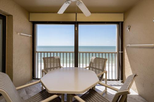 Smuggler's Cove 5B5 2 Bedrooms WiFi Pool Access Sleeps 4 - image 11