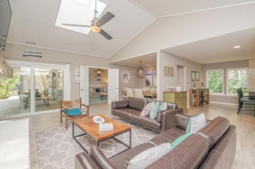 Mooring Buoy 187 4 Bedrooms Deck Lagoon Sleeps 10 - main image