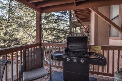 Pinon Park B22 3 BRs Pool Table Fireplace WiFi Sleeps 8 - image 10