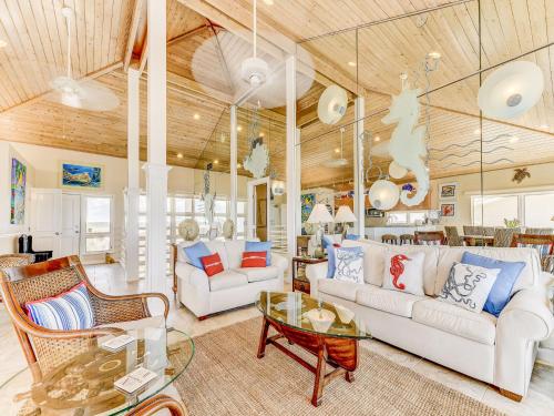 Ocean Pearl, 4 Bedrooms, Sleeps 13, Private Pool, Ocean Front in St. Augustine, USA