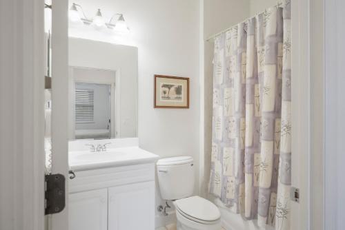 942 Cinnamon Beach 3 Bedroom Sleeps 8 2 Pools Elevator WiFi - image 11
