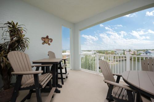 942 Cinnamon Beach 3 Bedroom Sleeps 8 2 Pools Elevator WiFi - image 13