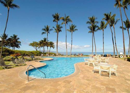 Wailea Ekahi 27B 2 Bedrooms Ocean View Pool Sleeps 6 - image 2
