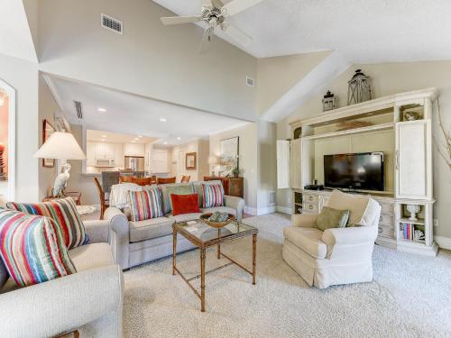 Fishermans Cove 45 WiFi End Unit 2 Bedrooms Sleeps 6 - image 9