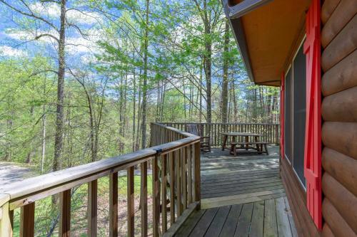 Country Cozy 2 Bedroom Pool Access Hot Tub Fireplace Sleeps 6 - image 13