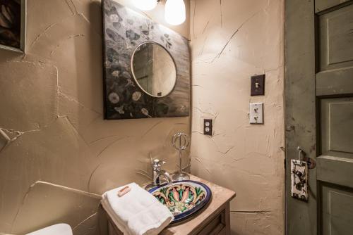 Fox Hollow Condo #35 2 Bedrooms Sleeps 4 Decks Washer and Dryer - image 7
