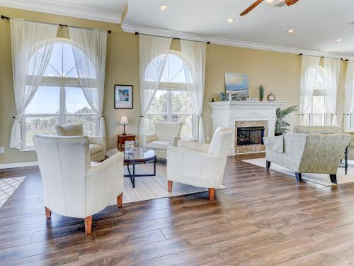 Wave Watch 6 Bedrooms Sleeps 13 Ocean Front Private Pool Spa - image 13
