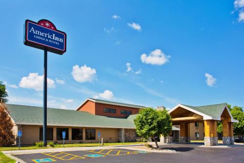 AmericInn by Wyndham Lincoln North