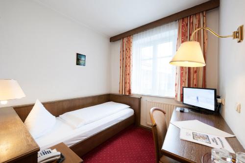Hotel Goldener Löwe - image 14