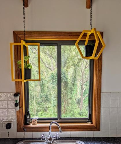 Romantic Cabin Escapes Barrington Tops - Lorikeet in Bandon Grove