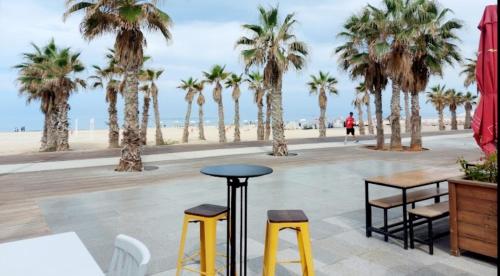 Вид, Beachfront Studio Apartment Bat Yam 412 in Бат-Ям