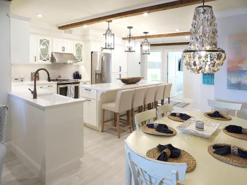 Ponte Vedra Ocean Manor 106-D 3 Bedrooms Beachfront Sleeps 10 - image 2