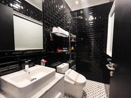 Bathroom, Moritz Smart Bandung near Paris Van Java