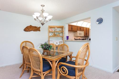 Summerhouse 422 2 Bedrooms Pool View Ground Level Heated Pool Sleeps 6 - image 8