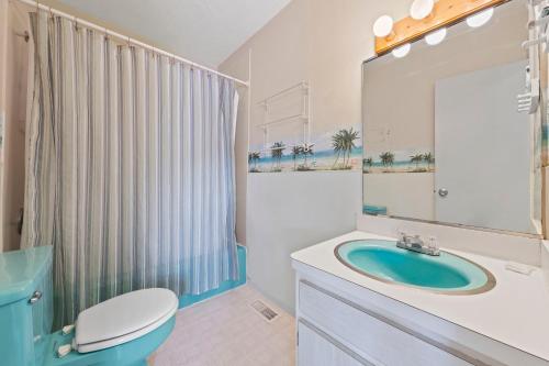Lazy Lagoon 1 Bedroom Bay side Sleeps 4 Walk to the Beach - image 13