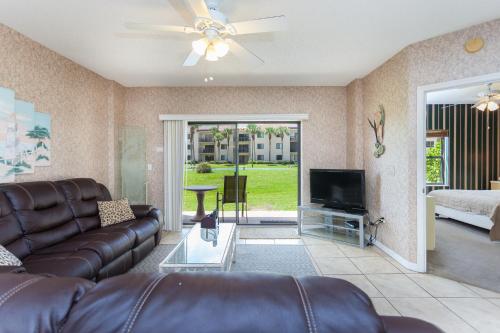 Ocean Village Club Q12 2 Bedrooms Sleeps 7 WiFi Pet Friendly - image 6