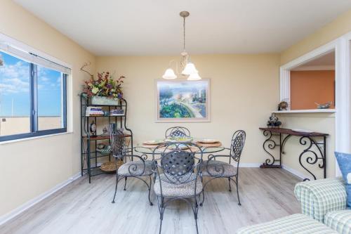 Jacksonville Beach Costa Verde 2337-202 2 Bedrooms Pool Sleeps 4 - image 9