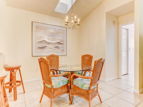 Sea Place Beach House, 3 Bedrooms, Sleeps 8, Beach Access, 2 Pools, Tennis in St. Augustine, USA