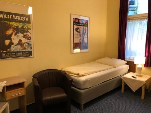 ALPHA Hotel Garni - image 13