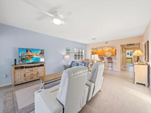 Bella Lago 324 3 Bedrooms Sleeps 6 Tennis Elevator Heated Pool Gym - image 11
