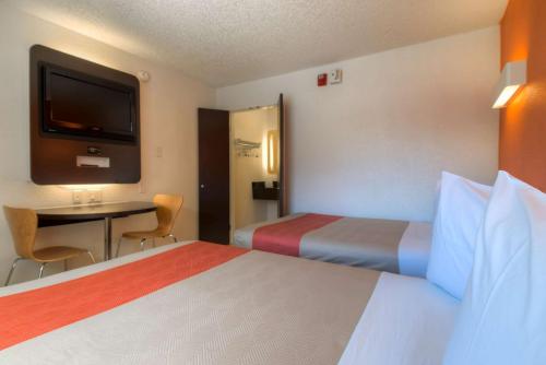 Motel 6-Las Vegas, NV - Tropicana