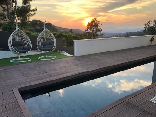 Luxury villa with pool in the upper Barcelona gîte à louer Barcelone