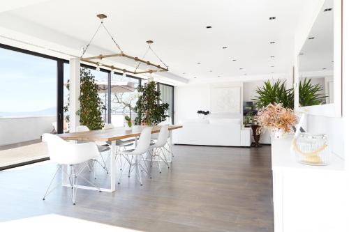  Luxury villa with pool in the upper Barcelona in Barcelona