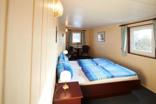 Hotelschiff Stinne – Ostseebad Wustrow, PA
