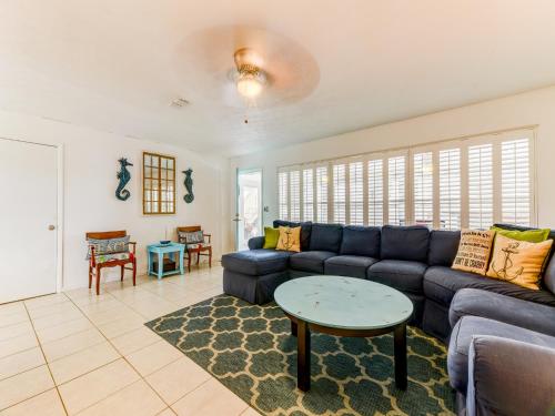 Ocean 14 4 Bedrooms Ocean View WIFI Pet Friendly Sleeps 13 - image 8