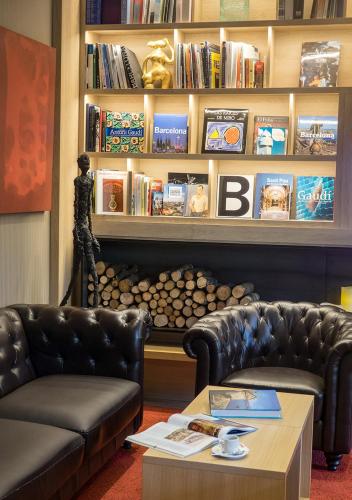 Food and beverages, Hotel Ambit Barcelona in Barcelona
