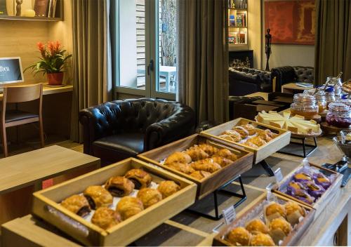 Food and beverages, Hotel Ambit Barcelona in Barcelona