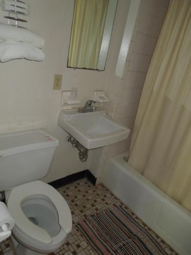 Lees Motel in Edison, NJ - 20 reviews, price from $57 | Planet of Hotels