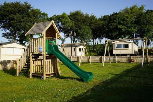 Játszótér, Wright Choice caravan rental 5 Lunan View St Cyrus Caravan Park in St Cyrus
