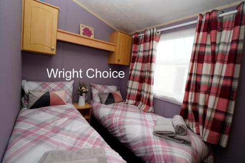 Wright Choice caravan rental 5 Lunan View St Cyrus Caravan Park