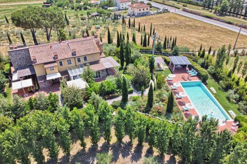  Luxury Villa in Tuscany with Pool near Pisa and Florence - Eight Bedrooms 14 pl in Molino del Roglio