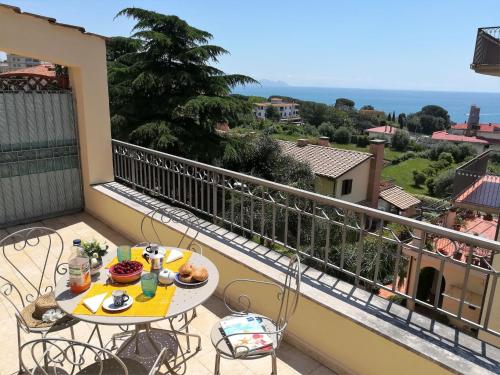 Apartment La Terrazza Di Dinky by Interhome