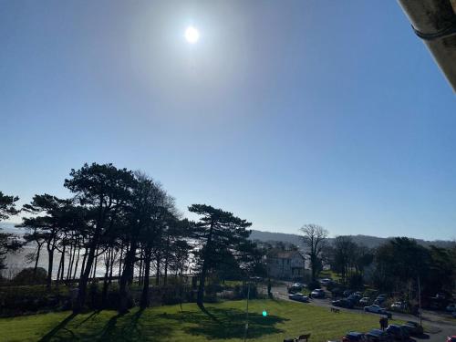 Picture of Sea-View Flat Near Mumbles.