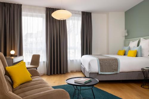 room detail thumbnail 0