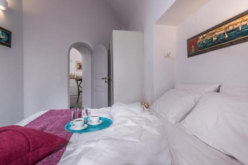 Kastro Mansion - main image