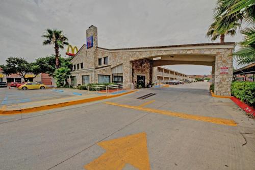 Motel 6-San Antonio, TX - Downtown - Market Square in San Antonio, USA