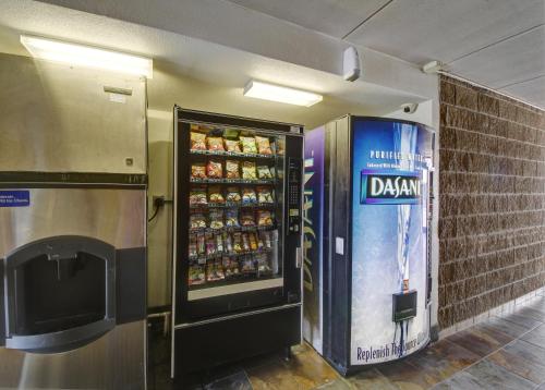 Motel 6 San Antonio, TX - Downtown - Market Square - 편의 시설/서비스