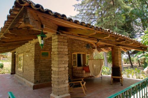 숙소 외관, Hotel Rancho San Cayetano in 시타쿠아로