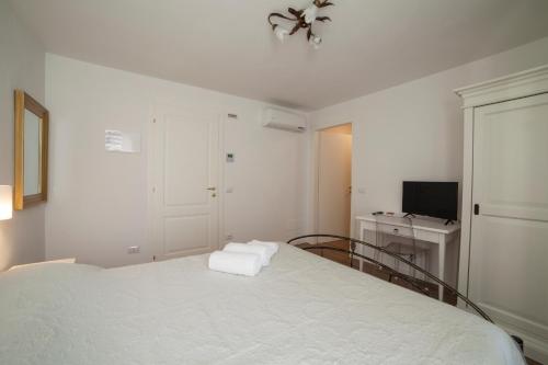 Deluxe Double Room image 5