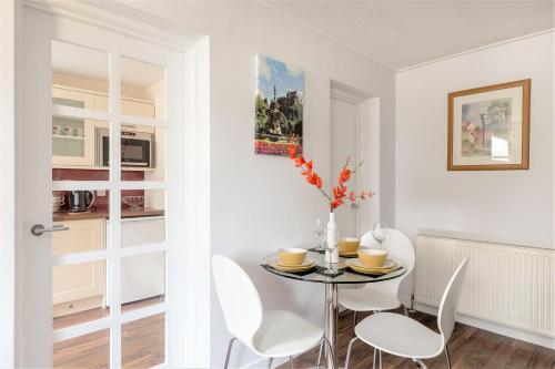 Stunning 1 Bed at Holyrood Palace & Arthurs Seat, Édimbourg (photo 10)