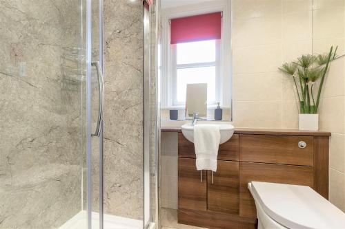 Stunning 1 Bed at Holyrood Palace & Arthurs Seat, Édimbourg (photo 9)