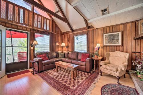 Chalet with Mtn Views and Golf Course Access! in Sky Valley, USA