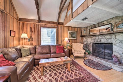 Chalet with Mtn Views and Golf Course Access! in Sky Valley, USA