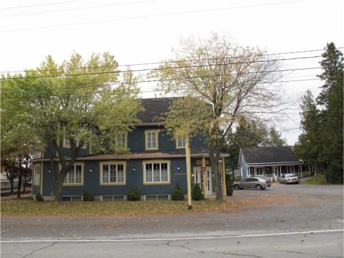 hôtel Fleurs Karaïbes, Charlevoix-Est