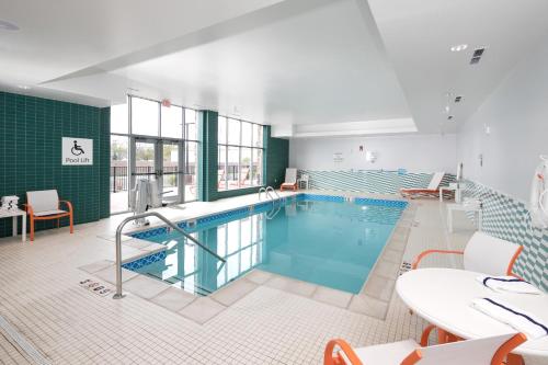 Holiday Inn & Suites Detroit - Troy, an IHG Hotel in Troy, USA